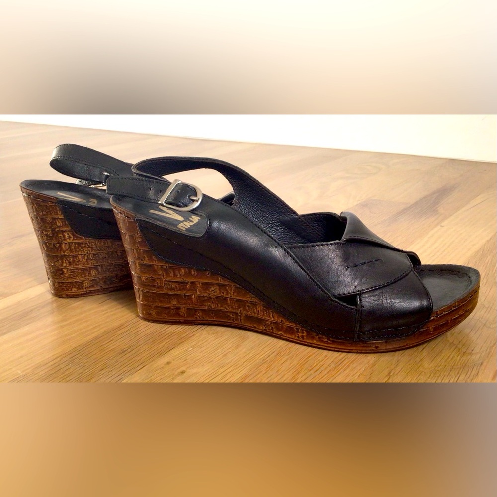 NWOT V Italia Leather Slingback Wedge Sandals size 7 US, 38 EU